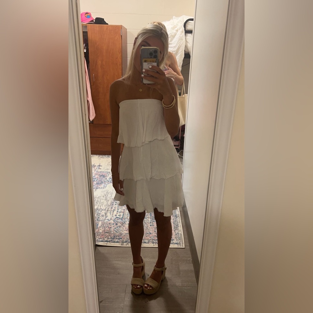 VENUS Casual White Dress